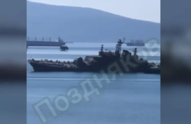 Ουκρανία: Η επίθεση στο ρωσικό πολεμικό πλοίο Ολενεγκόρσκι Γκόρνιακ «στέφθηκε με επιτυχία»