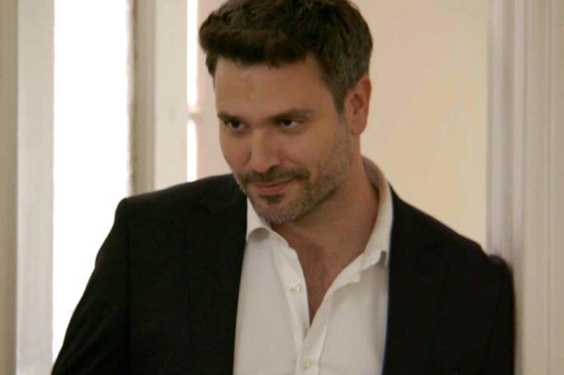 "Παγιδευμένοι": Ο Δημήτρης δίνει εντολή να μην διαρρεύσουν στοιχεία