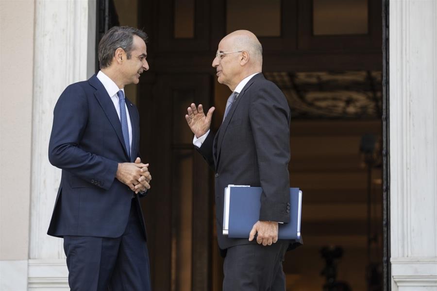 Δεκαπενταύγουστος: Στην Τήνο ο πρωθυπουργός και ο υπουργός Άμυνας