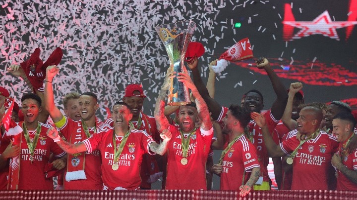 Η Μπενφίκα «σήκωσε» την πρώτη «κούπα» της σεζόν