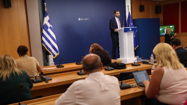 Μαρινάκης: Άμεσα οι αποζημιώσεις στους πληγέντες από τις μεγάλες πυρκαγιές