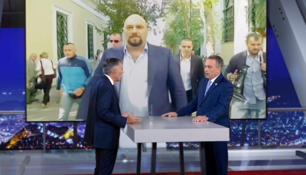 Απίστευτες καταγγελίες Στίγκα: Οι μισθοί των βουλευτών διοχετεύονται στη μαφία - Απειλούν εμένα και την οικογένειά μου (ΒΙΝΤΕΟ)