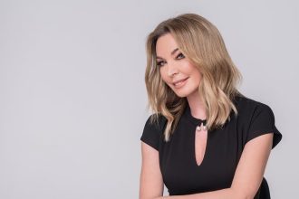 T-live: Πρεμιέρα αύριο για την Τατιάνα Στεφανίδου ζωντανά από τη Θεσσαλία