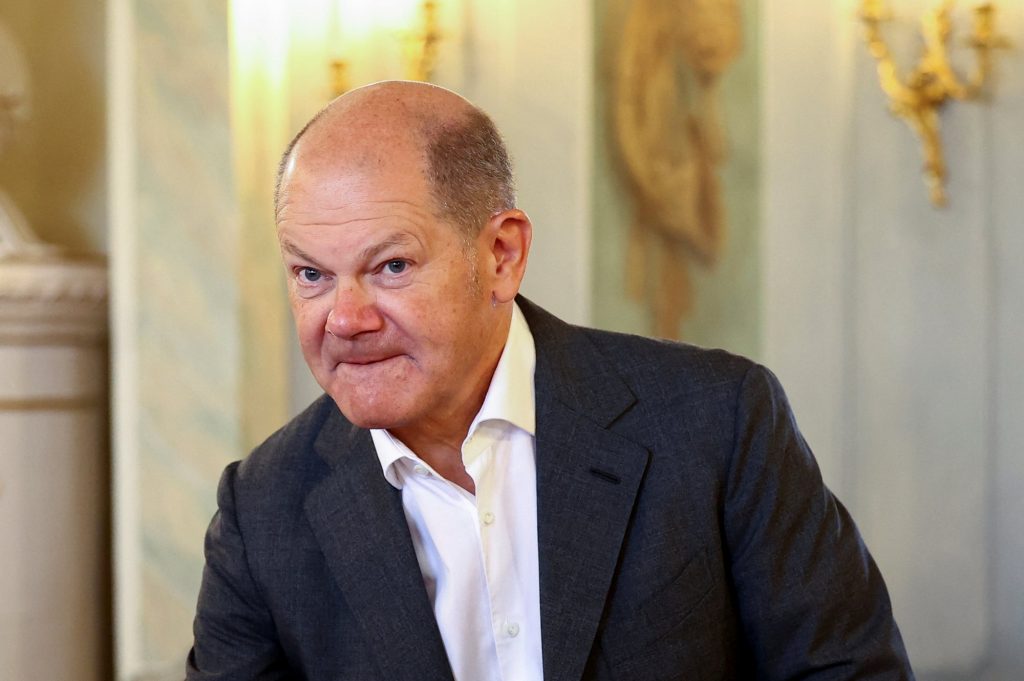 Ο Όλαφ Σολτς τραυματίστηκε στο πρόσωπο