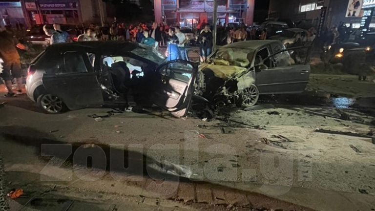 Σφοδρή σύγκρουση δύο ΙΧ με έναν νεκρό και 4 τραυματίες