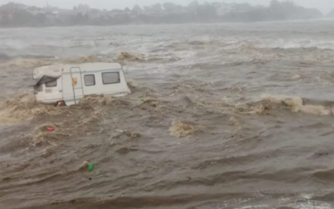 Βουλγαρία : Δύο νεκροί και πολλοί αγνοούμενοι από τις πλημμύρες στο Τσάρεβο