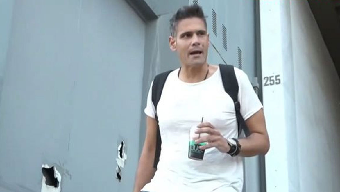 Δημήτρης Ουγγαρέζος: Πώς αντέδρασε on κάμερα όταν ρωτήθηκε για την κόντρα του με τον Γιώργο Λιάγκα