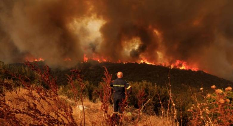 Φωτιά στον Έβρο: 16η μέρα και οι φλόγες συνεχίζουν να καταστρέφουν