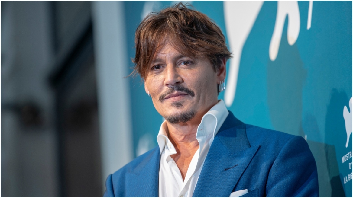 Ο Τζόνι Ντεπ πρωταγωνιστεί ξανά σε καμπάνια διάσημου αρώματος