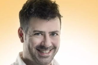 Πέτρος Μπουσουλόπουλος: Τρόμαξα για την ηλιθιότητα που επικρατεί γενικότερα και ειδικότερα