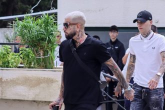 Συντετριμμένοι ο Snik και ο Trannos στην κηδεία του 23χρονου τράπερ Gameboy Melody