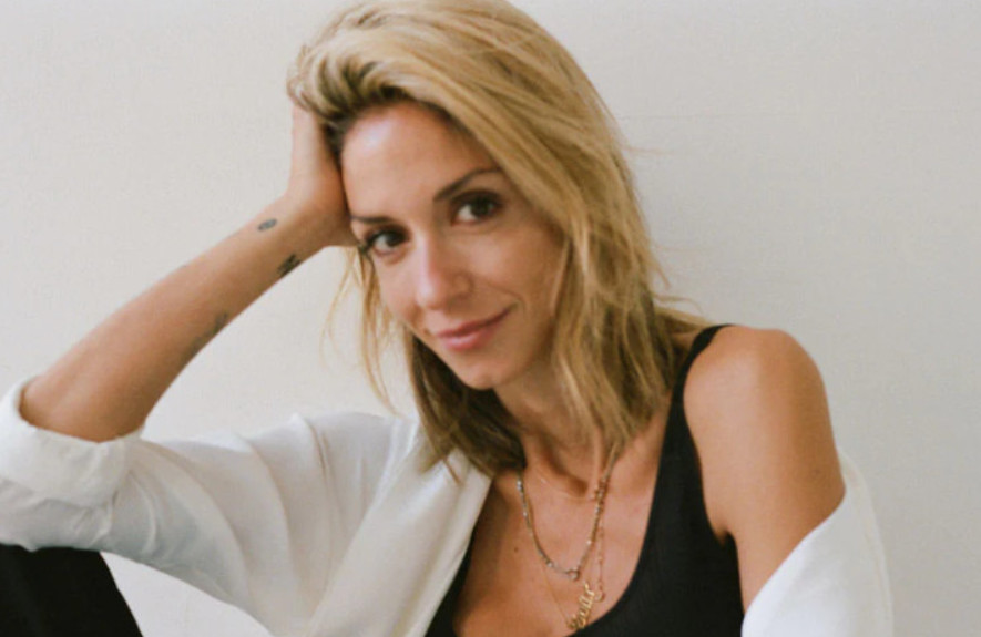 Συγκλονίζει η Σοφία Καρβέλα για την απεξάρτησή της από το αλκοόλ