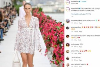 Με άρωμα Κάπρι η επίδειξη του Μάικλ Κορς αφιερωμένη στη μητέρα του