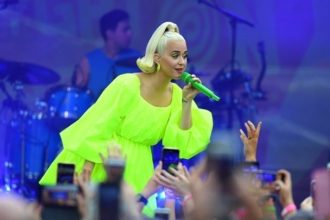 Η Κέιτι Πέρι πούλησε τα δικαιώματα των τραγουδιών της