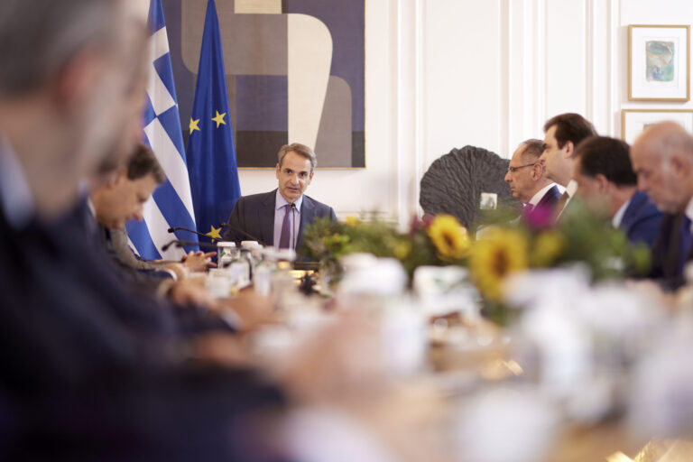 Συνεδριάζει το Υπουργικό Συμβούλιο στις 11:00 – Φοροδιαφυγή και μείωση ενεργειακού κόστους στο επίκεντρο
