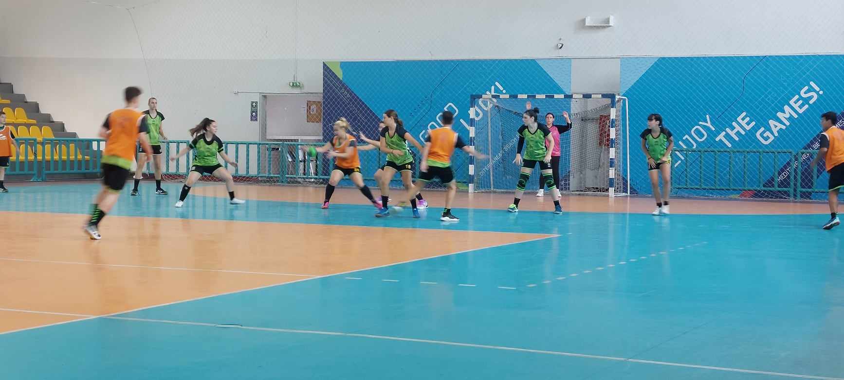 Οικογενειακά διπλά για γυναίκες και άνδρες της Ακαδημίας των Σπορ στο χάντμπολ