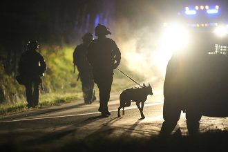 Μακελειό στο Μέιν: Άφαντος ο ένοπλος – Ανθρωποκυνηγητό για τον εντοπισμό του