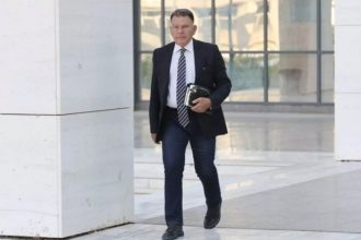 Κούγιας για γάμο Κασσελάκη: Περιμένατε κάτι καλύτερο από αυτόν που ήρθε για διακοπές στην Ελλάδα και βρέθηκε αρχηγός κόμματος;