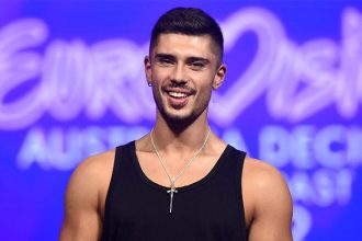 Andrew Lambrou: Οι συγκλονιστικές στιγμές που έζησε ο τραγουδιστής στο Ισραήλ τη στιγμή της επίθεσης