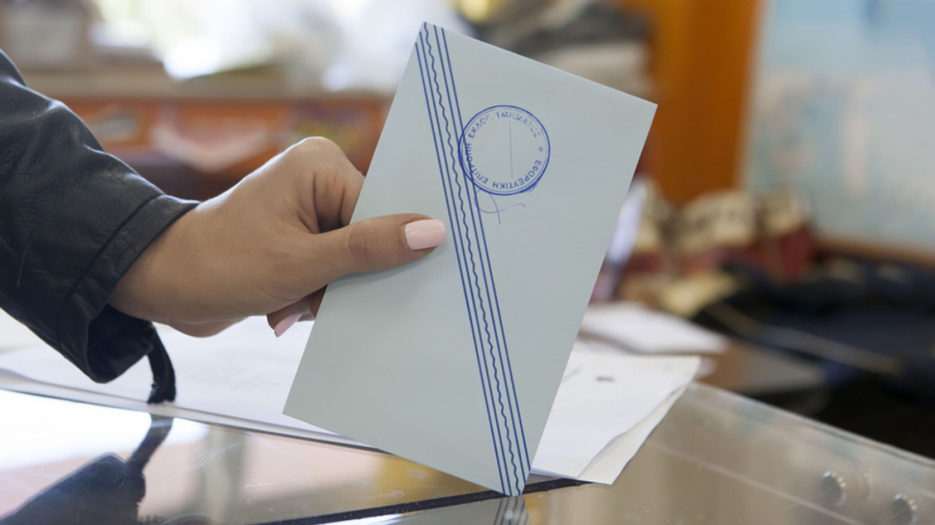 Στο 31,2% το ποσοστό συμμετοχής στις εκλογές ως τις 17.30 - 11,4% λιγότεροι ψηφοφόροι σε σχέση με την περασμένη Κυριακή, χαμηλά και στη Δυτ. Ελλάδα