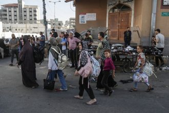 Ισραήλ: Η Χαμάς δεν επιτρέπει στους αμάχους να φύγουν από τη Γάζα