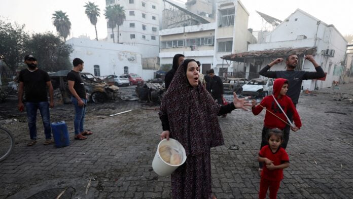 Μέση Ανατολή: «Στο νοσοκομείο αλ Αχλί στη Γάζα δεν σκοτώθηκαν 500 αλλά μεταξύ 10 και 50»