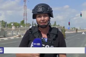 Μαρινέλλα: Γιατί φορούσα παντελόνια