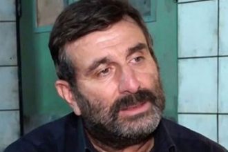 Ηλίας Βαλάσης: «Η δουλειά της γυναίκας μου είναι να μεγαλώνει τα τρία παιδιά μας»