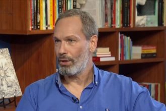 Βασίλης Κούκουρας: «Δεν βλέπω το Κωνσταντίνου και Ελένης» – Πώς πήρε τον ρόλο του Μάνθου