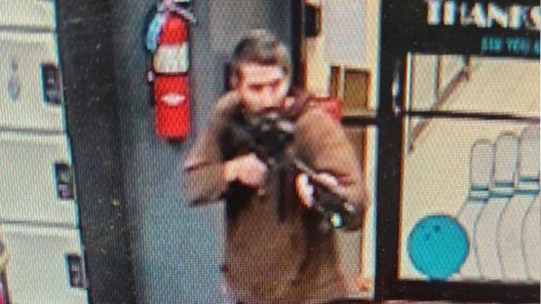 ΗΠΑ: Νεκρός βρέθηκε ο μακελάρης του Μέιν