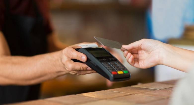 ΑΑΔΕ: Το χρονοδιάγραμμα διασύνδεσης των POS με τα Ταμειακά Συστήματα