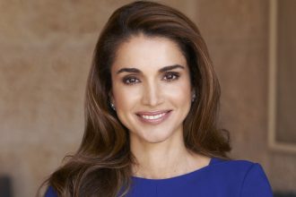 Βασίλισσα Ράνια της Ιορδανίας: Εκκωφαντική η σιωπή της Δύσης για τους θανάτους αμάχων από τους ισραηλινούς βομβαρδισμούς στη Γάζα