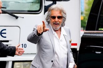 Al Pacino: Συμφωνία με τη Noor Alfallah για την επιμέλεια του γιου τους