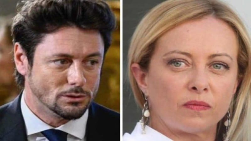 Μελόνι: Τι απάντησε όταν δημοσιογράφοι την ρώτησαν για τον χωρισμό της με τον Αντρέα Τζαμπρούνο