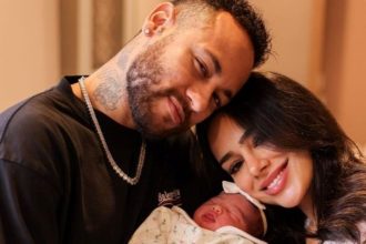 Πατέρας για δεύτερη φορά μετά 12 χρόνια ο Νεϊμάρ