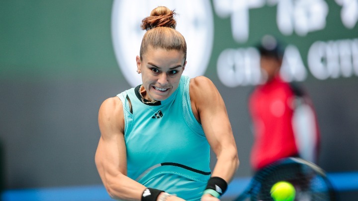 Η Ζενγκ απέκλεισε την Σάκκαρη