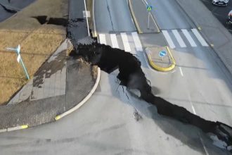 Ισλανδία: Κομμένη στα δύο μια ολόκληρη πόλη
