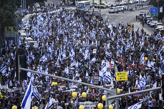 Ισραήλ: Υπό πίεση η κυβέρνηση – Στην Ιερουσαλήμ η μεγάλη πορεία με αίτημα την απελευθέρωση των ομήρων