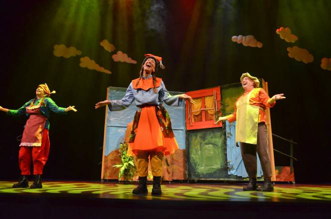 Oι "Ιστορίες του παππού Αριστοφάνη" γέμισαν το Royal