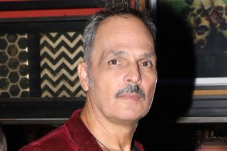 Σταμάτης Γαρδέλης: Ο αδελφός του μιλά πρώτη φορά για τη νοσηλεία του ηθοποιού στο Δαφνί