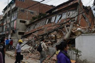 Σεισμός στο Νεπάλ: Τουλάχιστον 128 νεκροί από την ισχυρή δόνηση των 6,4 Ρίχτερ