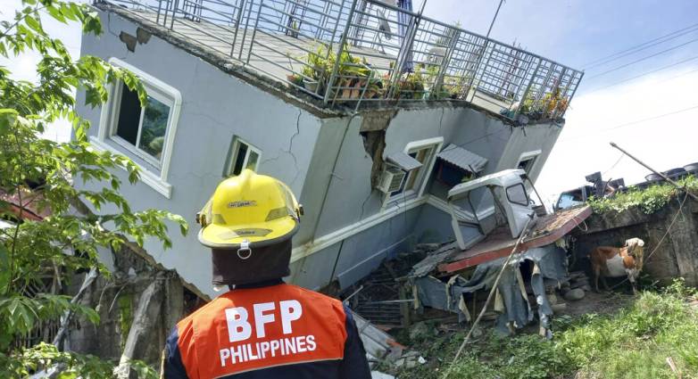 Φιλιππίνες: Τουλάχιστον 9 νεκροί εξαιτίας του σεισμού 6,7 Ρίχτερ