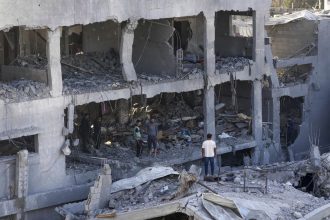 Το Ισραήλ βομβάρδισε σχολείο του ΟΗΕ πριν από την κατάπαυση του πυρός! Τουλάχιστον 27 νεκροί, πάνω από 90 τραυματίες