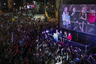 Αργεντινή: Αντιδράσεις στην εκλογική νίκη του Χαβιέρ Μιλέι - Συγχαρητήρια από Τραμπ και Μπολσονάρου