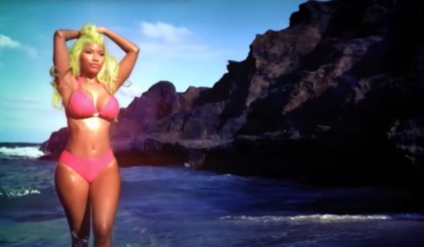 Μετάνιωσε τις πλαστικές επεμβάσεις η Νίκι Μινάζ