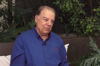 Χάρης Σώζος: «Η γενιά μου μπήκε στο θέατρο για να το σπουδάσει, όχι για το θεαθήναι»