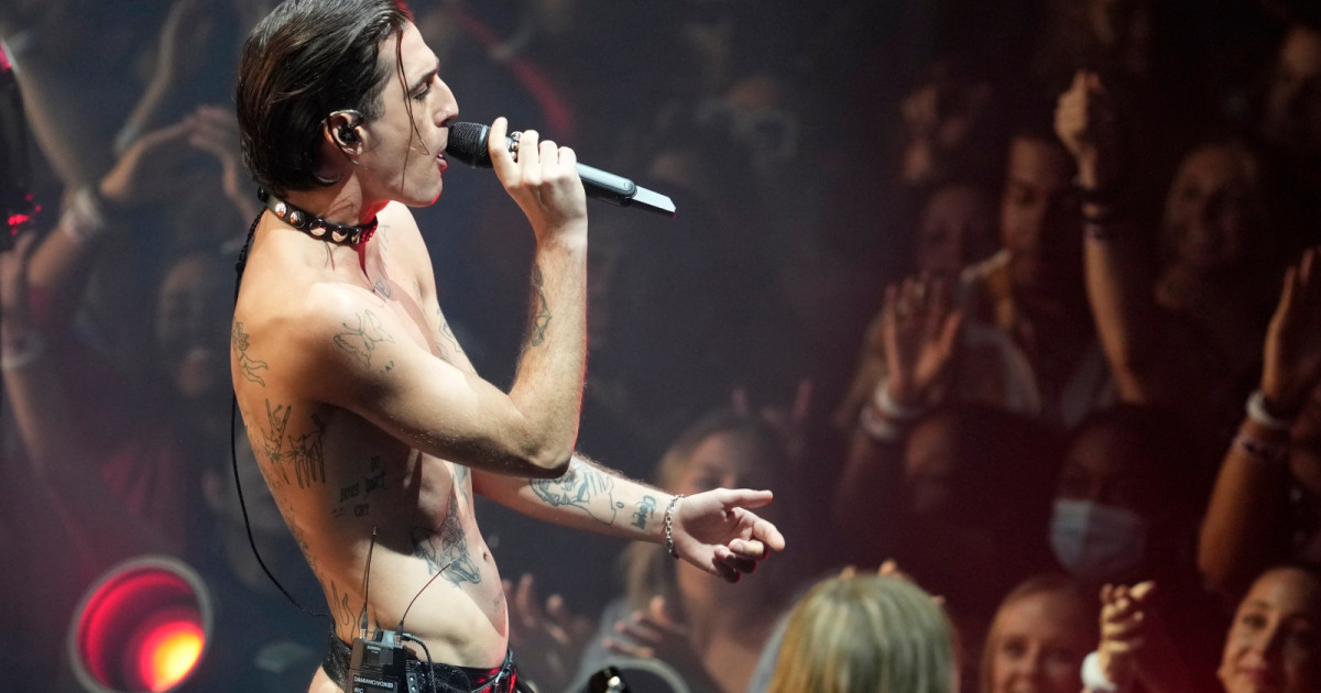 Maneskin: Η μεγαλοπρεπής «βουτιά» του Damiano David στο κοινό σε συναυλία στο Σάο Πάολο