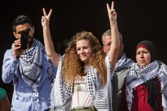 Ισραήλ: Ο στρατός συνέλαβε τη νεαρή Παλαιστίνια ακτιβίστρια Άχεντ Ταμίμι -Για «υποκίνηση σε τρομοκρατία»