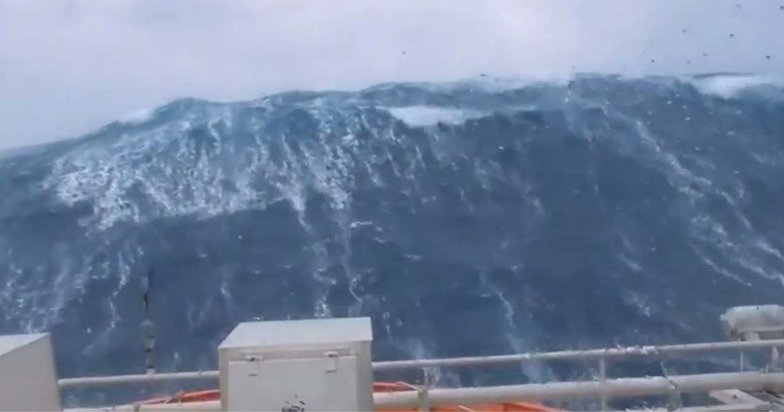 Κρουαζιερόπλοιο του τρόμου – «Πολιορκία» από κύματα 16 μέτρων και 100 τραυματίες ΒΙΝΤΕΟ
