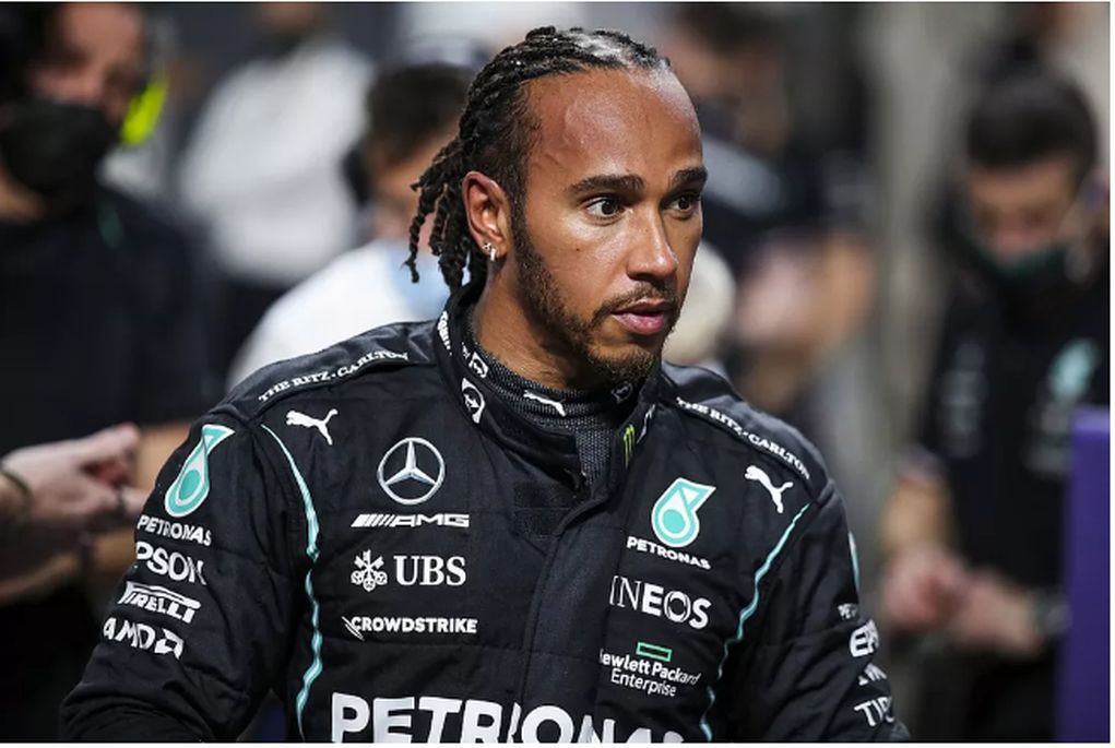 Ο Χάμιλτον διέψευσε τις φήμες ότι μίλησε με τη Red Bull